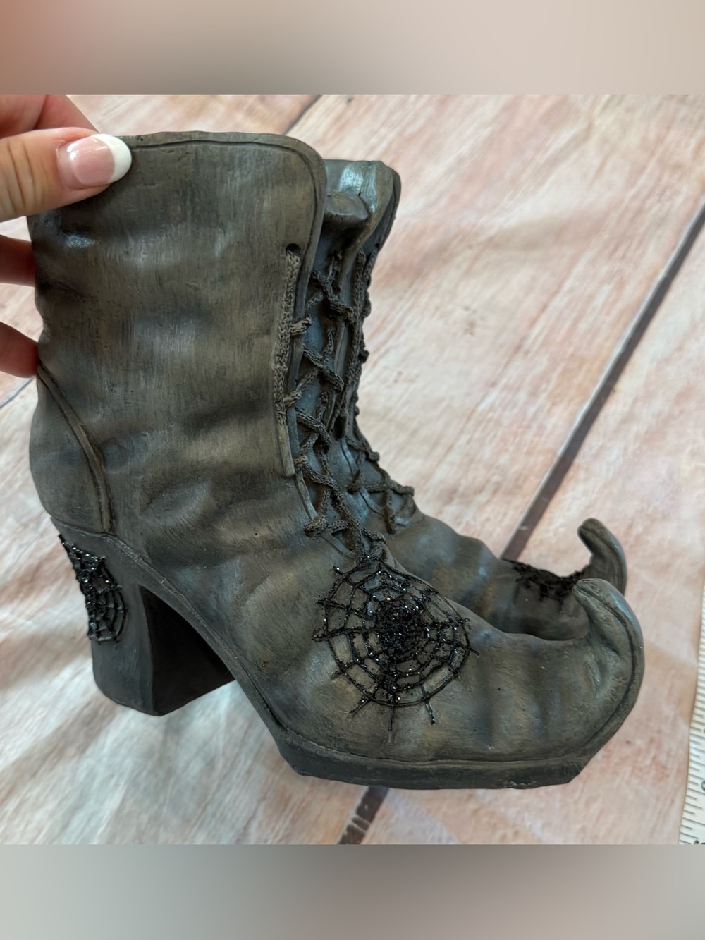 Yankee Candle Witch Boots Spiderwebs Candle Holder Halloween Retired - Picture 7 of 7